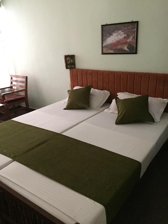 Hotel Thushara Ковалам Экстерьер фото